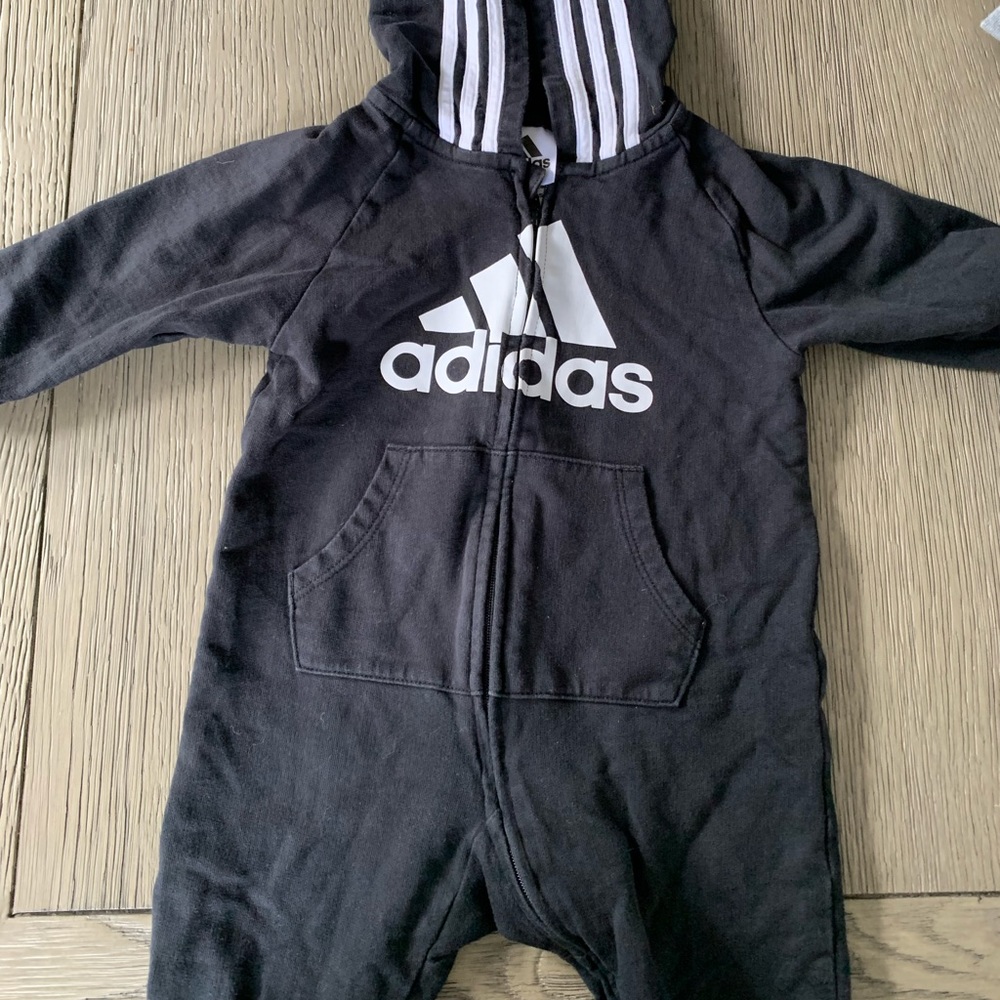 Adidas baby signature onesie hoody black 9 months